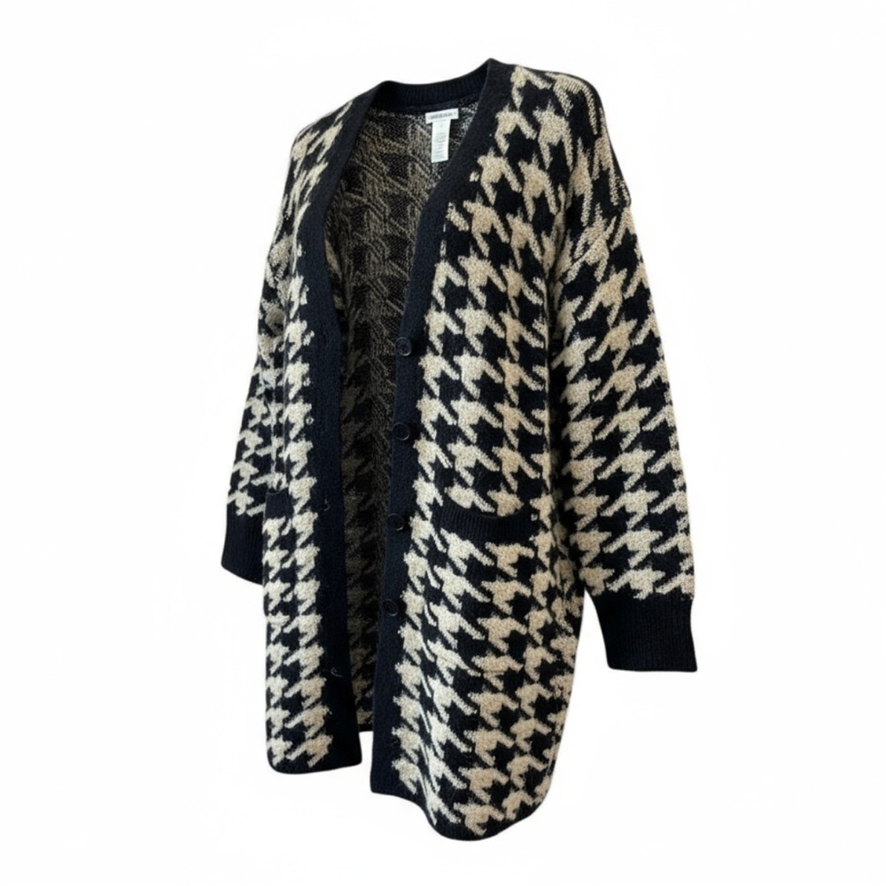 Max studio houndstooth soft cardigan, size small & Medium Pre owned